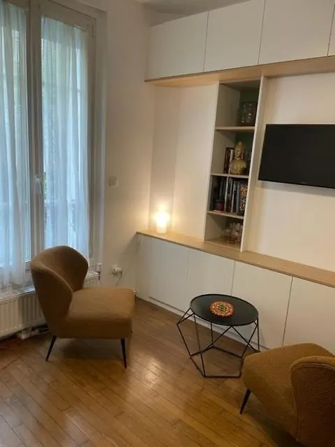 Tour Eiffel Bed & Breakfast Paříž